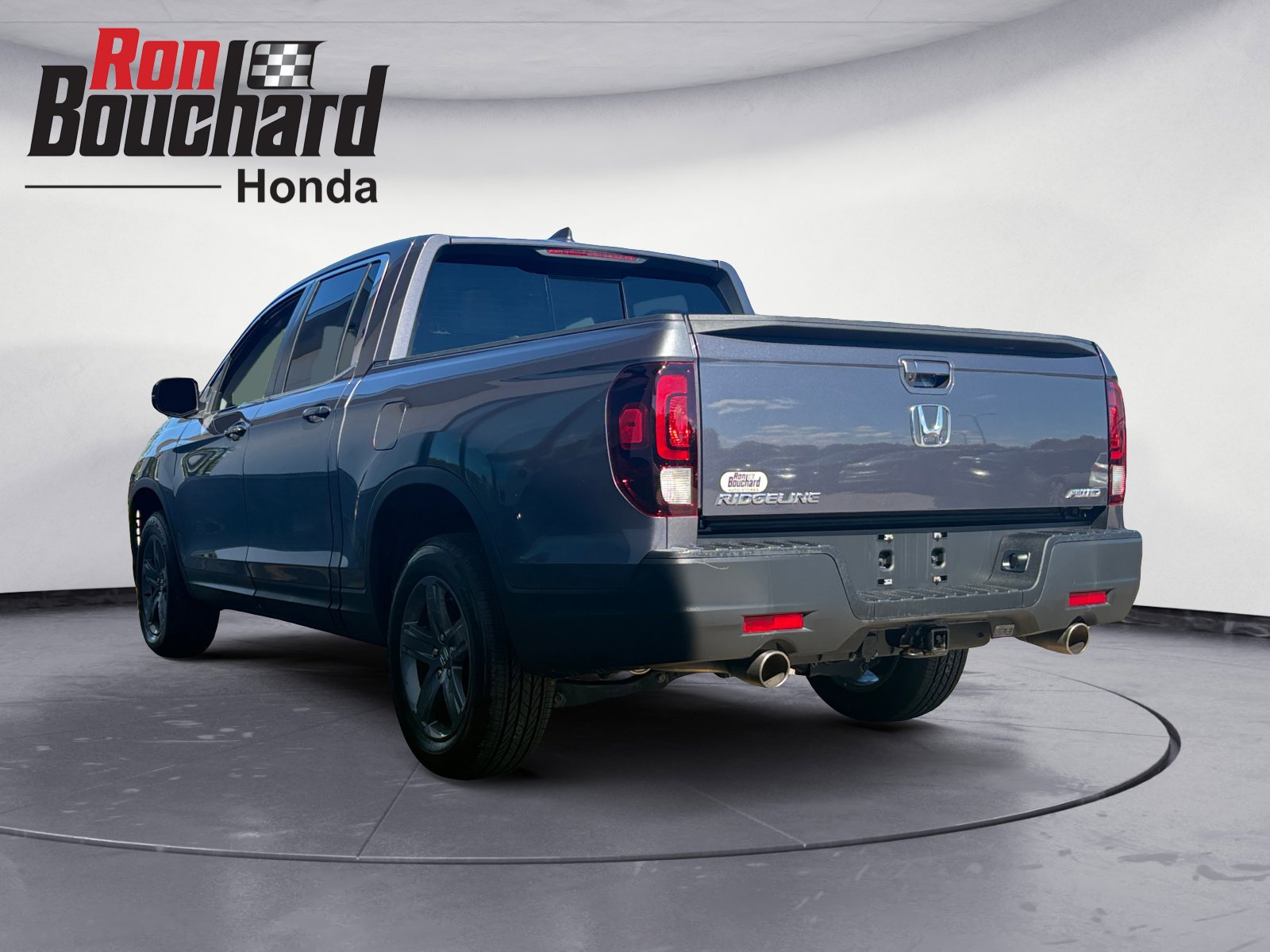 2022 Honda Ridgeline RTL photo 2