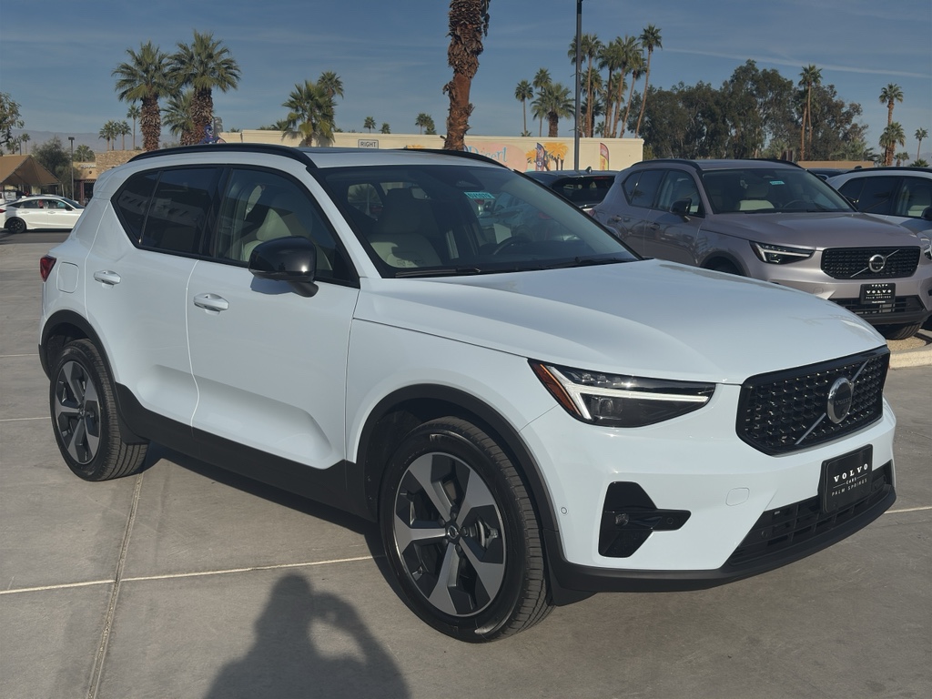 2026 Volvo XC40 Plus's photo