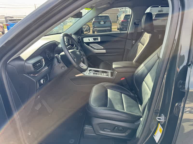 2022 Ford Explorer Limited photo 3