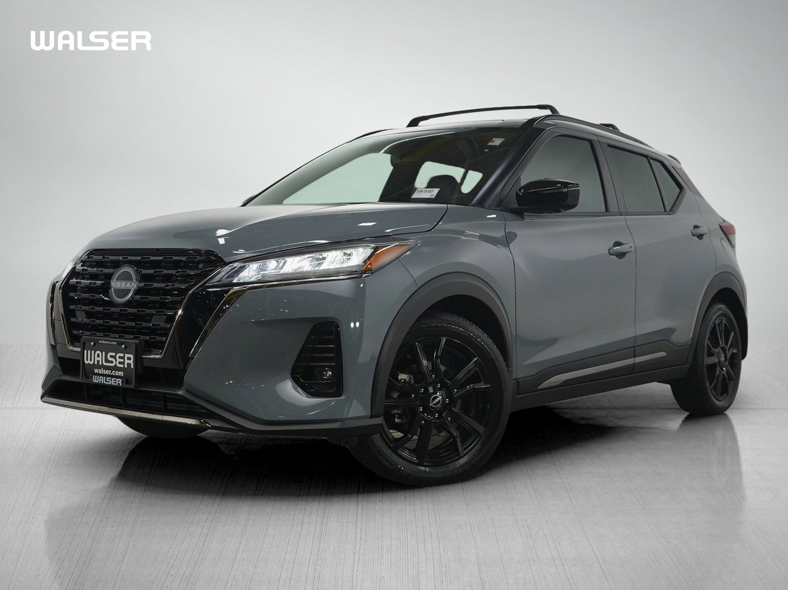 2022 Nissan Kicks SR