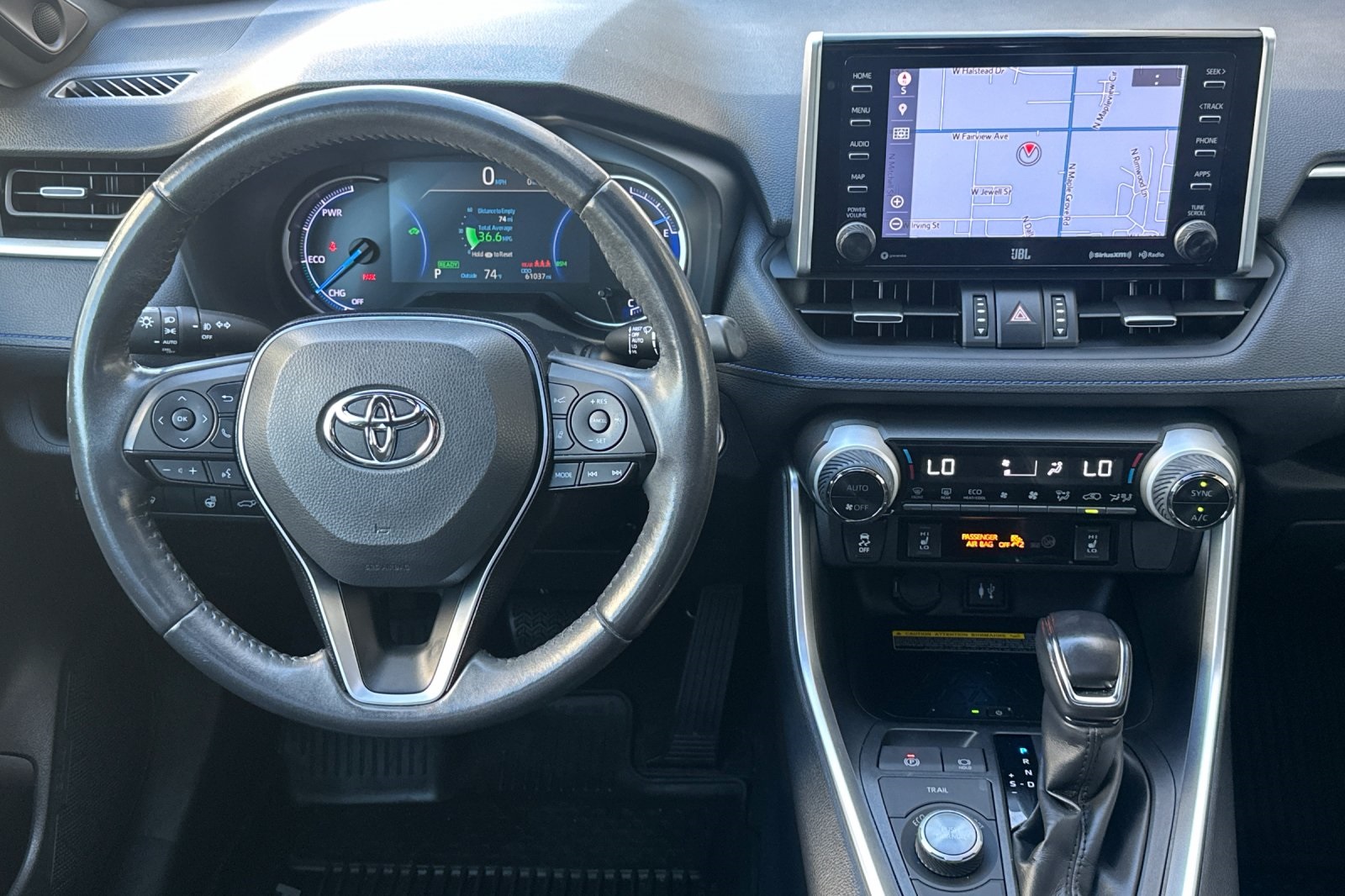 2019 Toyota RAV4 Hybrid XSE photo 12