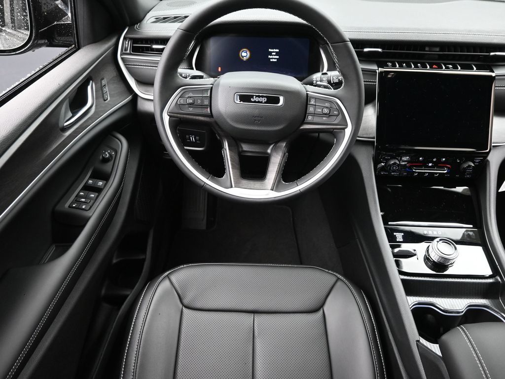 2025 Jeep Grand Cherokee Limited photo 10