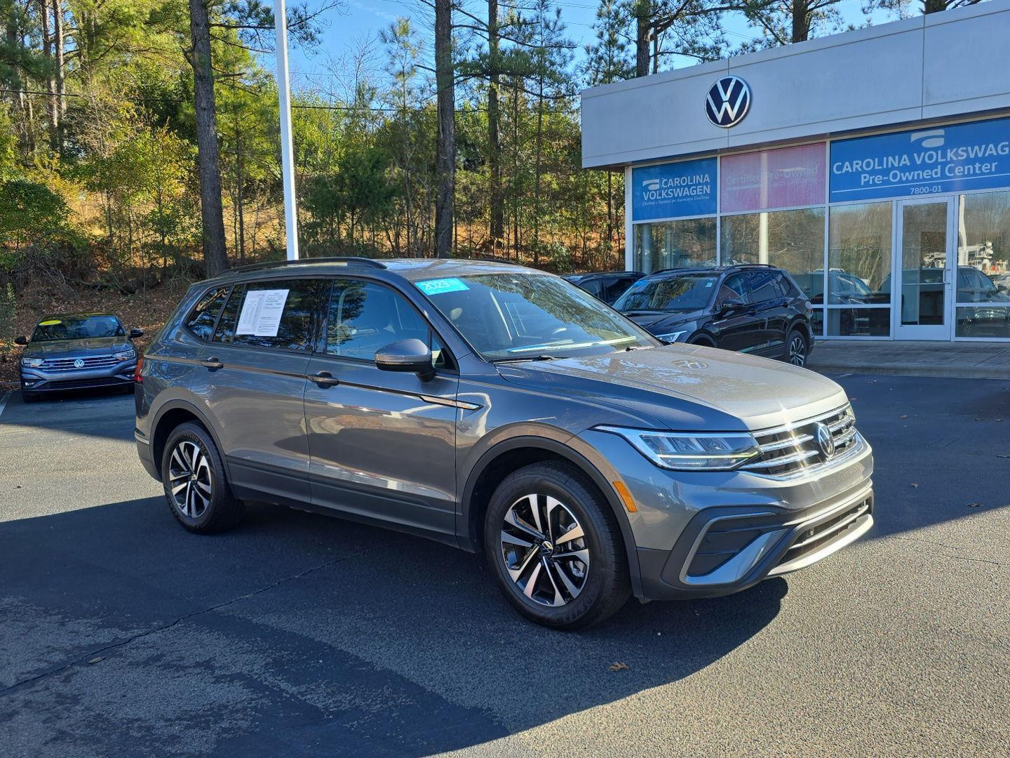 2023 Volkswagen Tiguan S's photo