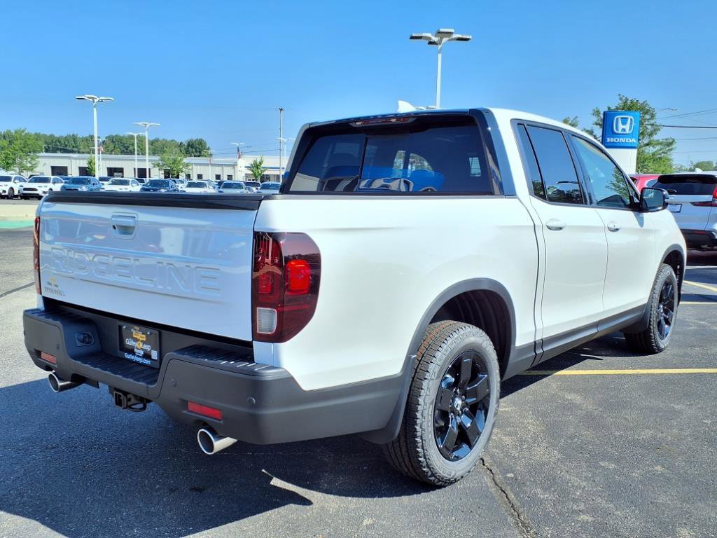 2025 Honda Ridgeline Black Edition photo 11