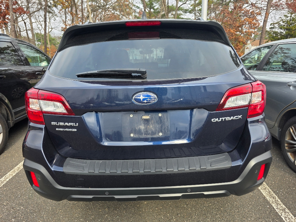2018 Subaru Outback 2.5i photo 2
