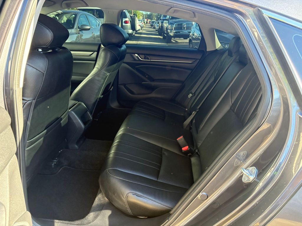 2022 Honda Accord LX photo 25