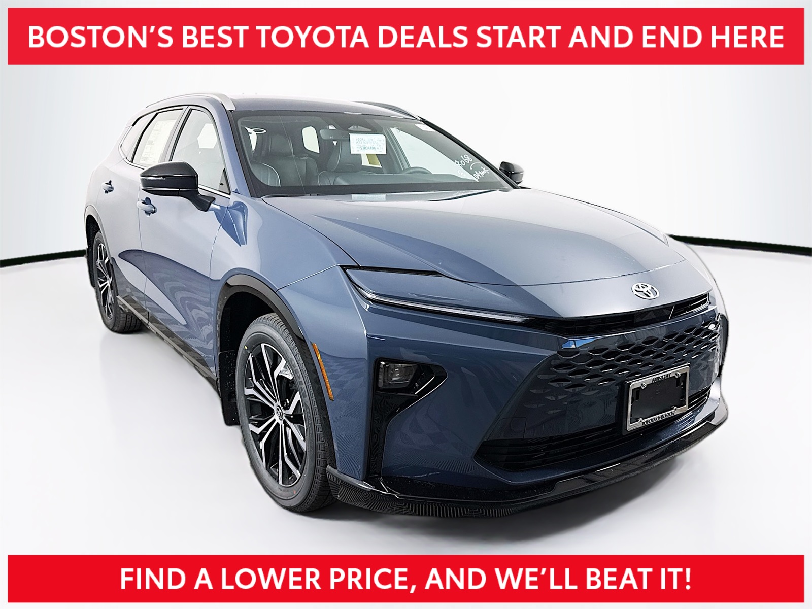 2025 Toyota Crown Signia XLE's photo