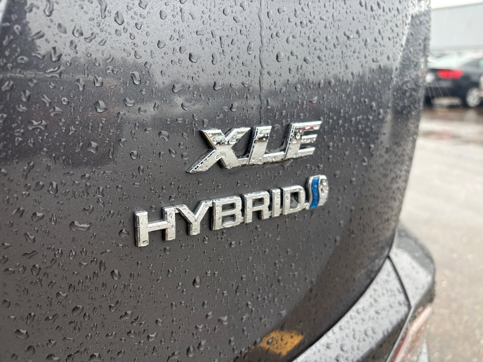 2018 Toyota RAV4 Hybrid XLE photo 34
