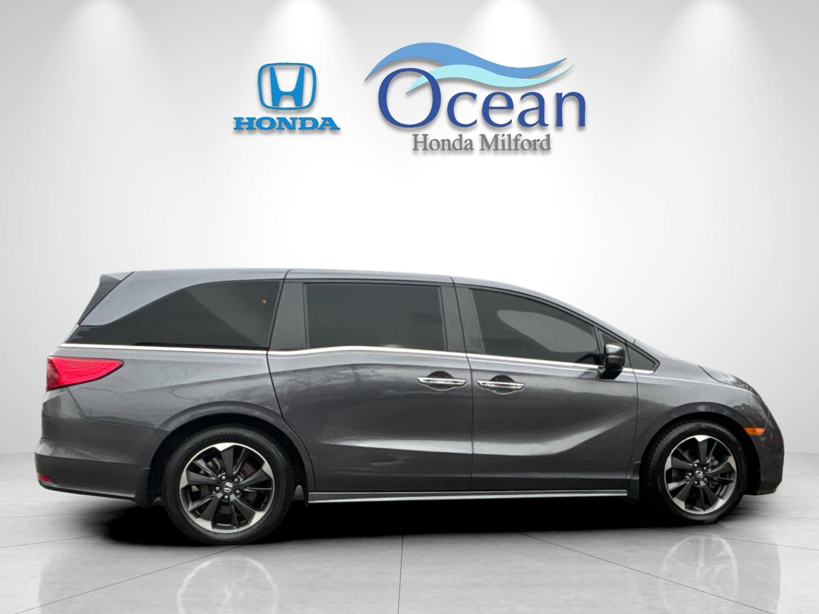 2022 Honda Odyssey Elite photo 4