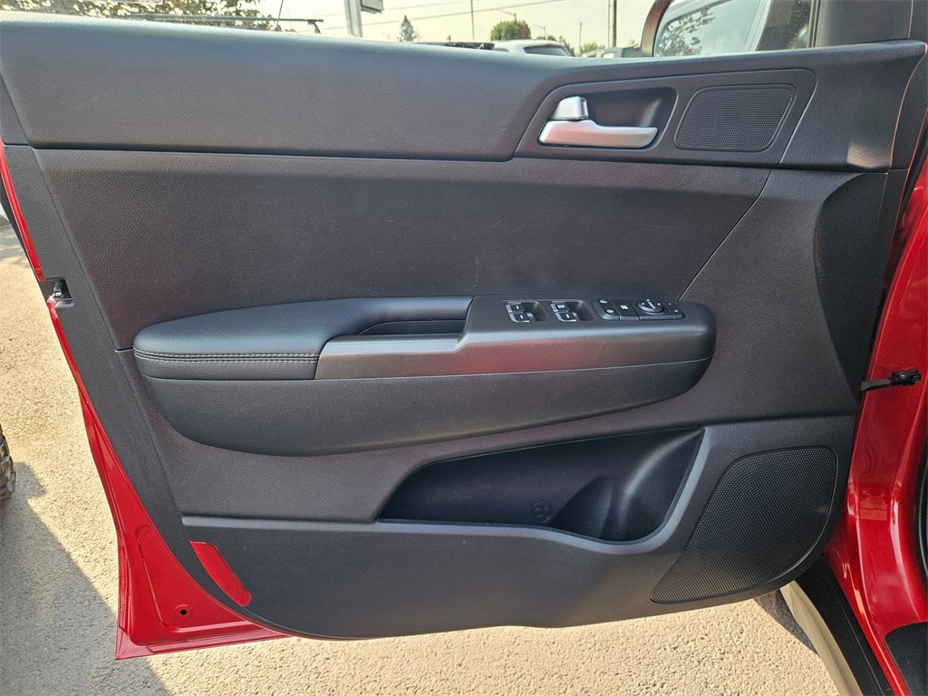 2022 Kia Sportage LX photo 9