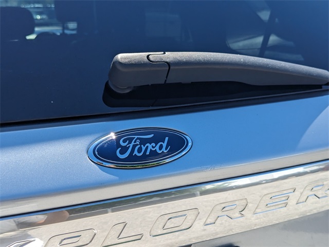 2020 Ford Explorer Platinum photo 11