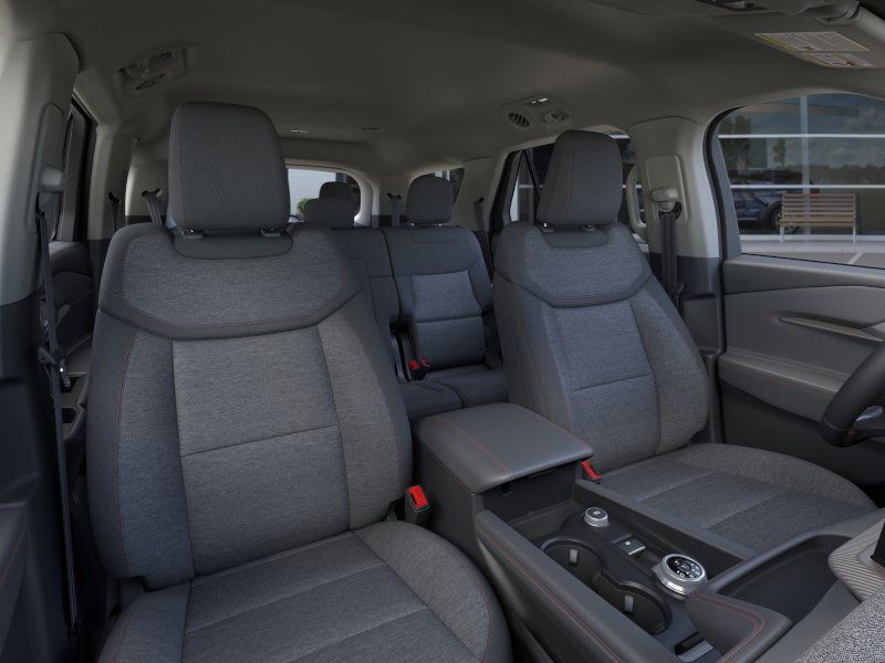 2025 Ford Explorer photo 10