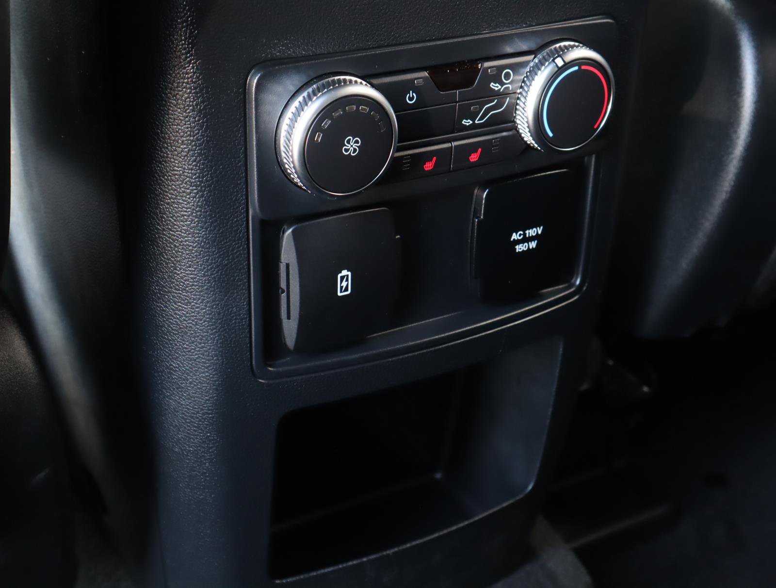 2021 Ford Explorer ST photo 21