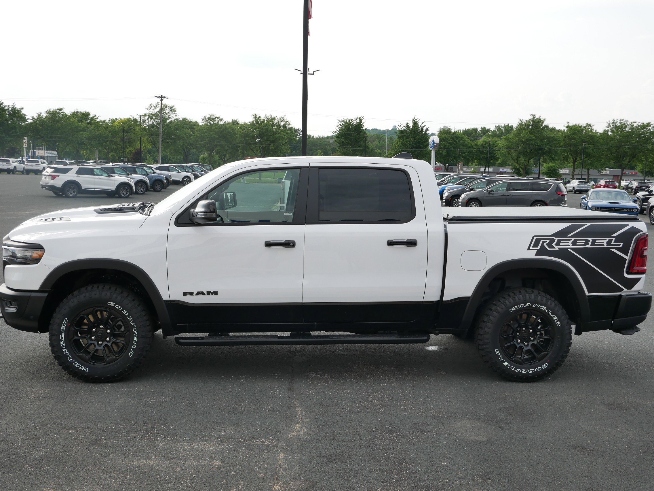 2025 Ram 1500 Rebel photo 4
