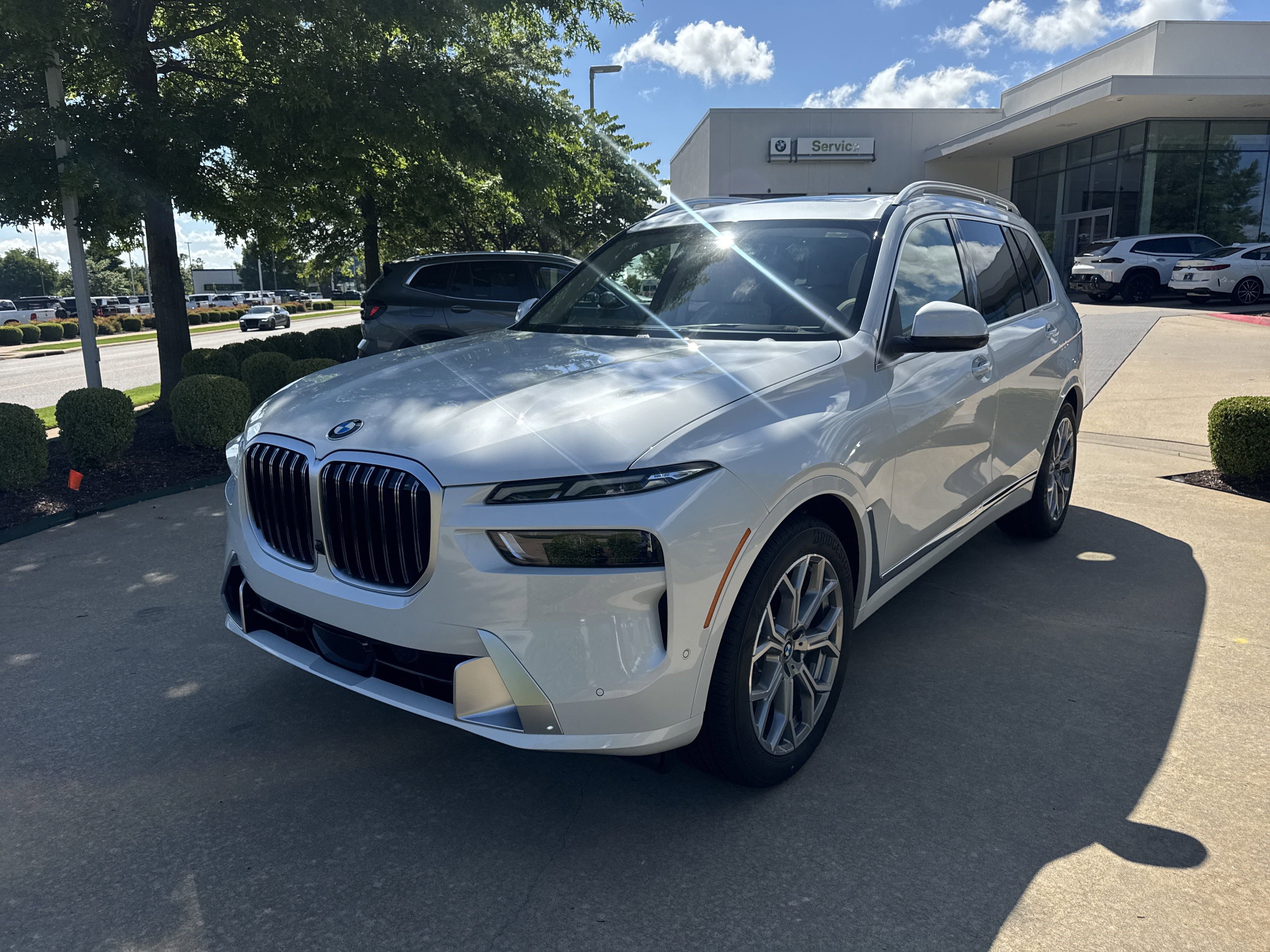 2026 BMW X7 40i's photo