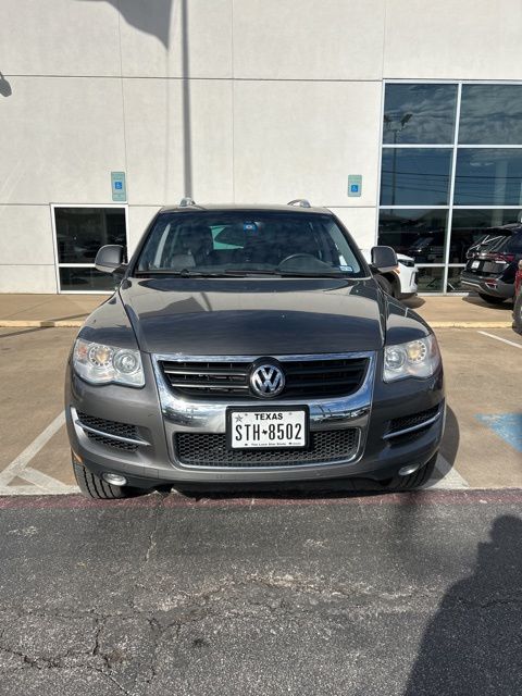 Used 2010 Volkswagen Touareg VR6 with VIN WVGBF7A96AD002984 for sale in Fort Worth, TX