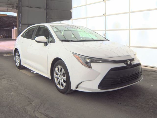 Used 2024 Toyota Corolla LE with VIN 5YFB4MDE6RP138042 for sale in Kansas City
