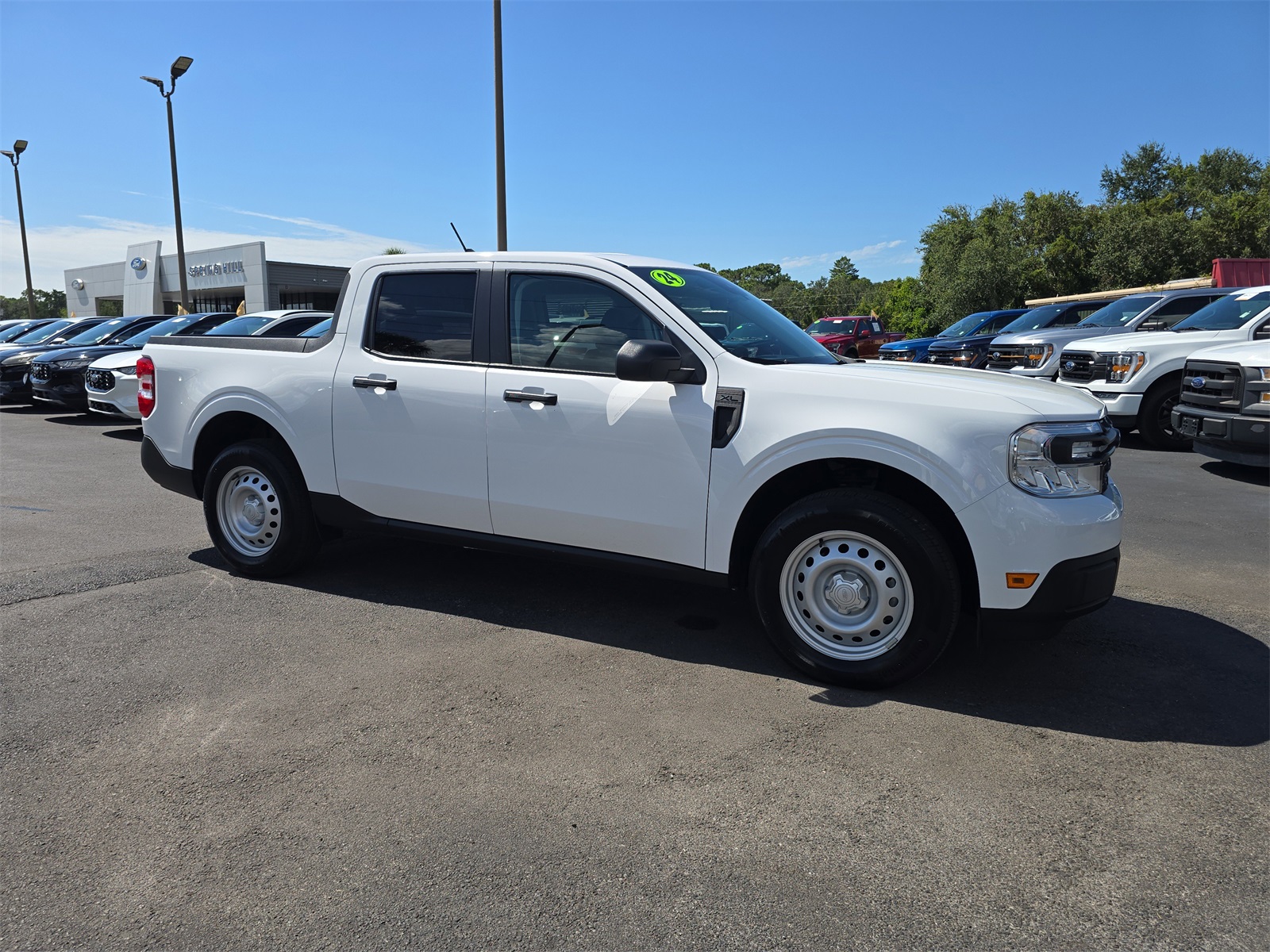 2024 Ford Maverick XL photo 2