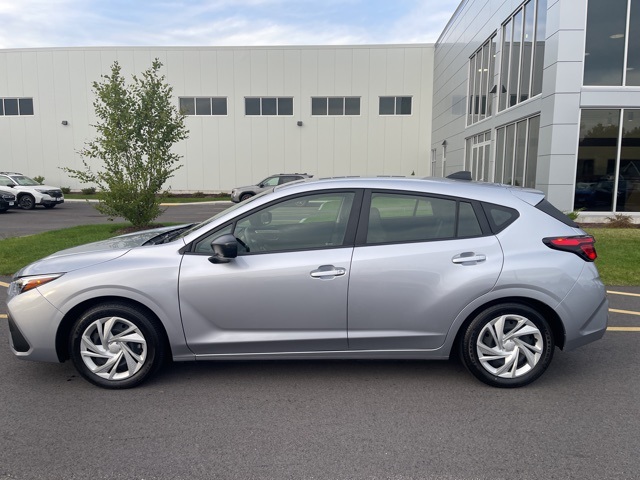 2025 Subaru Impreza Base photo 8