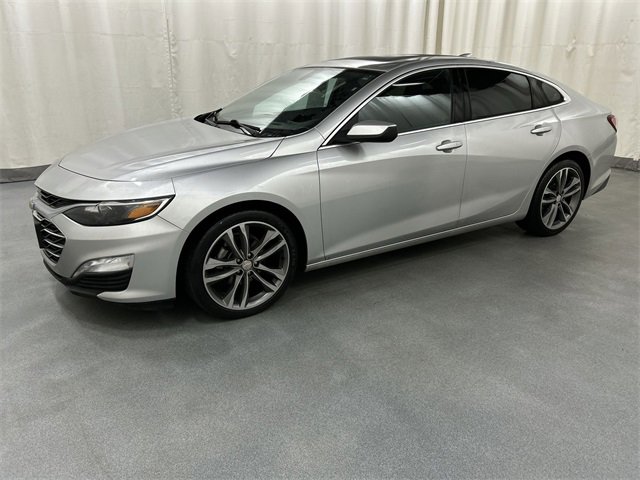 2022 Chevrolet Malibu 1LT photo 2