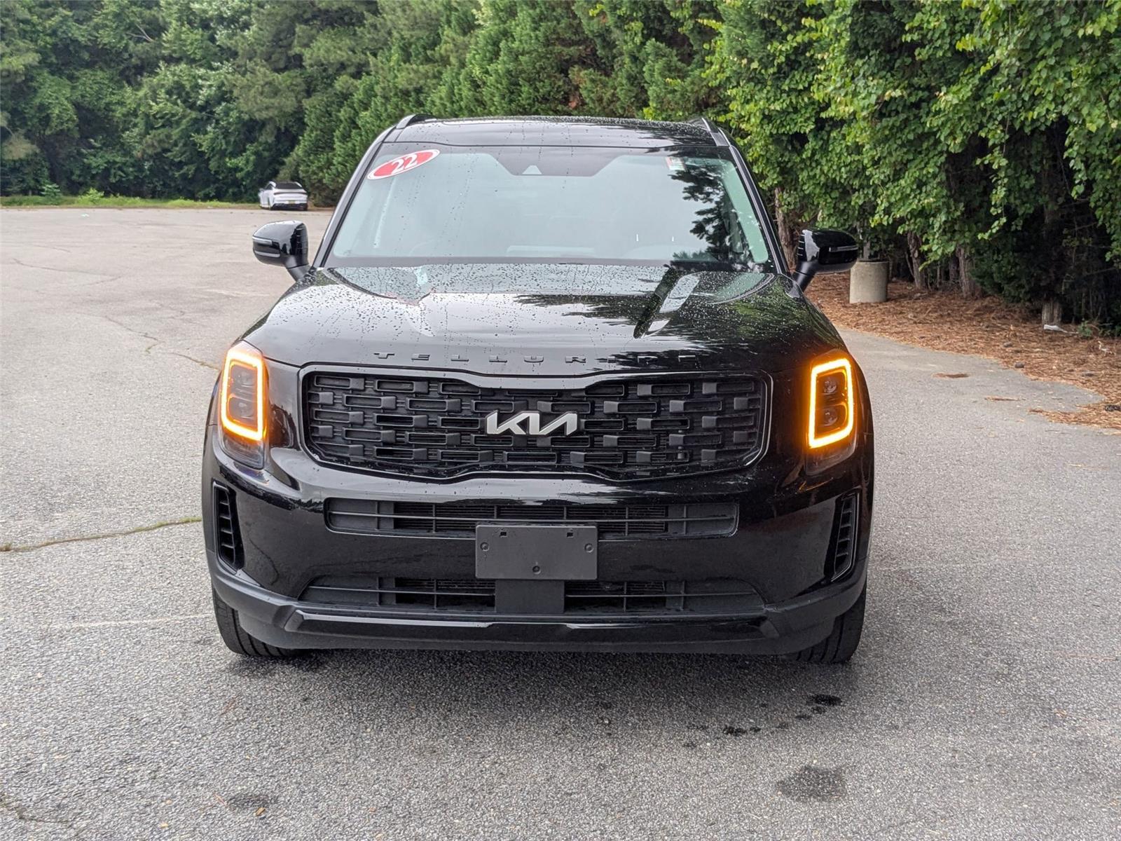 2022 Kia Telluride EX photo 2