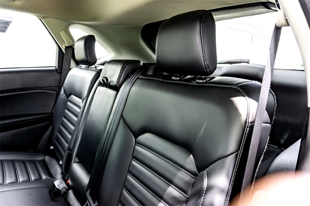 2024 Ford Edge SEL photo 23