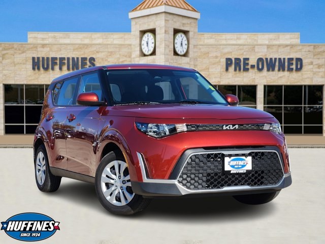 2024 Kia Soul LX's photo