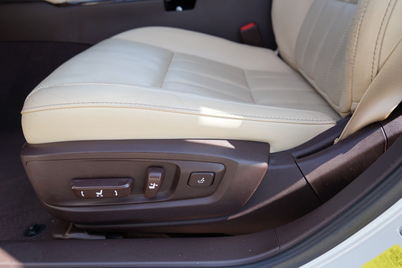 2017 Lexus ES 350 photo 25