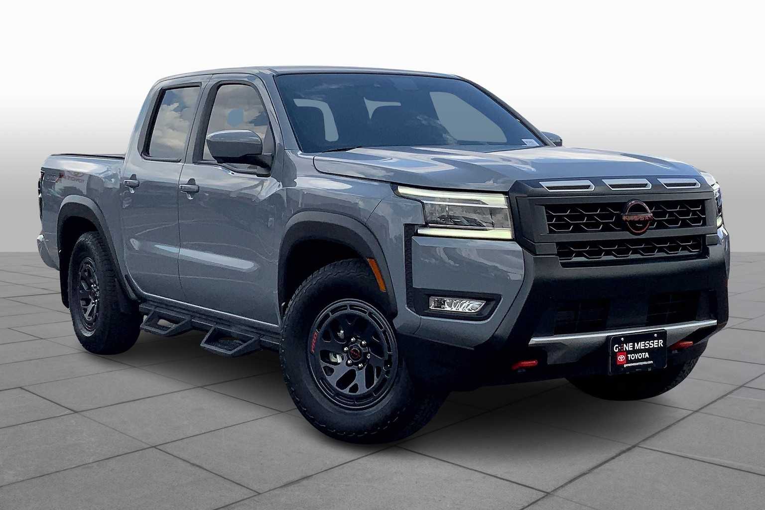 2025 Nissan Frontier PRO-X photo 2