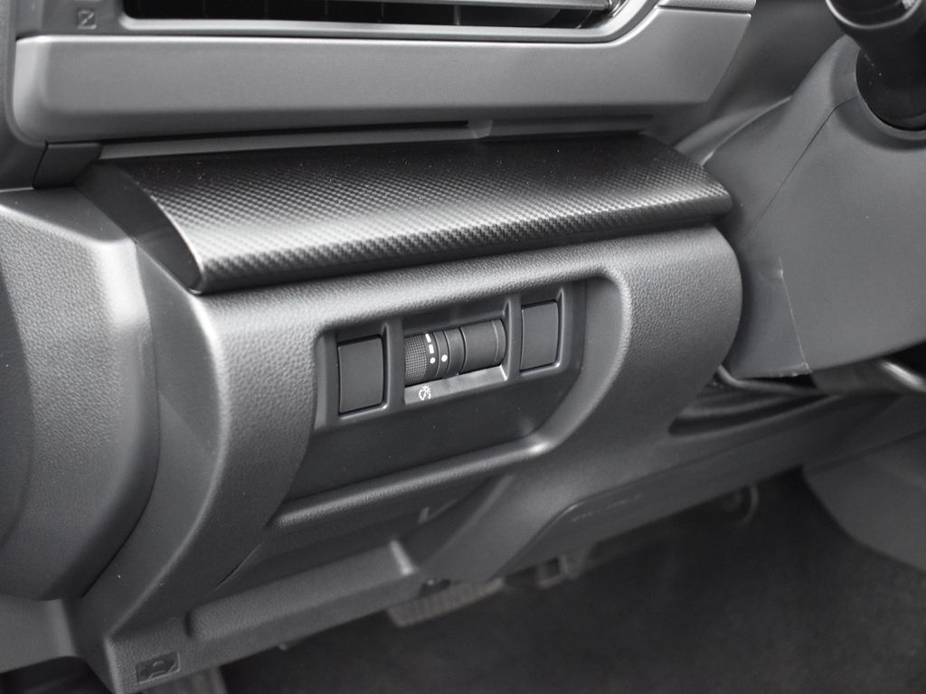 2025 Subaru Crosstrek Premium photo 8
