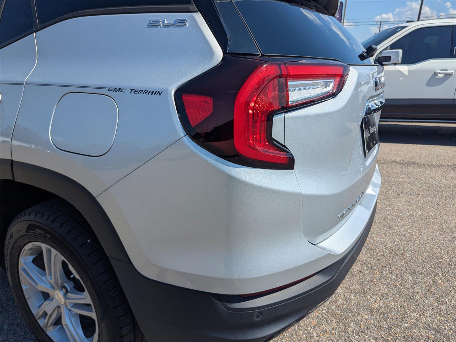 2022 Gmc Terrain SLE photo 12