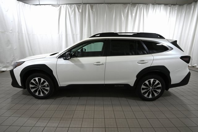 2025 Subaru Outback Limited photo 3