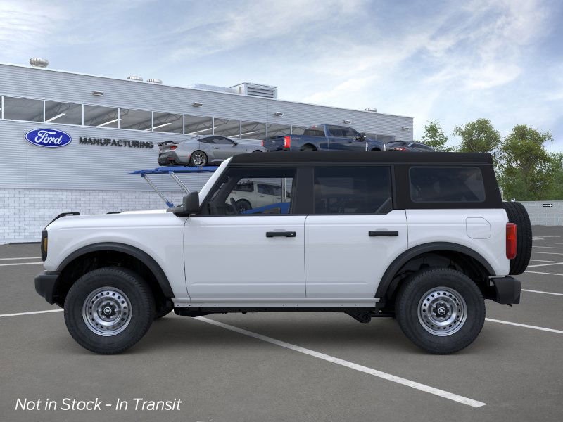 2025 Ford Bronco Base photo 3