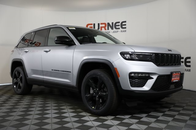 2025 Jeep Grand Cherokee Limited photo 2