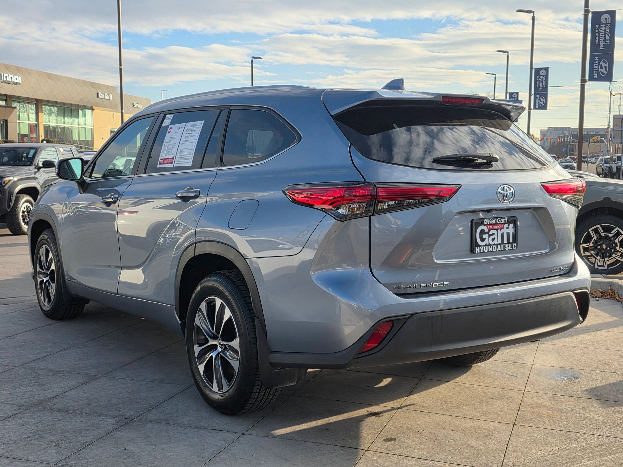 2023 Toyota Highlander Limited Platinum XLE XSE photo 4