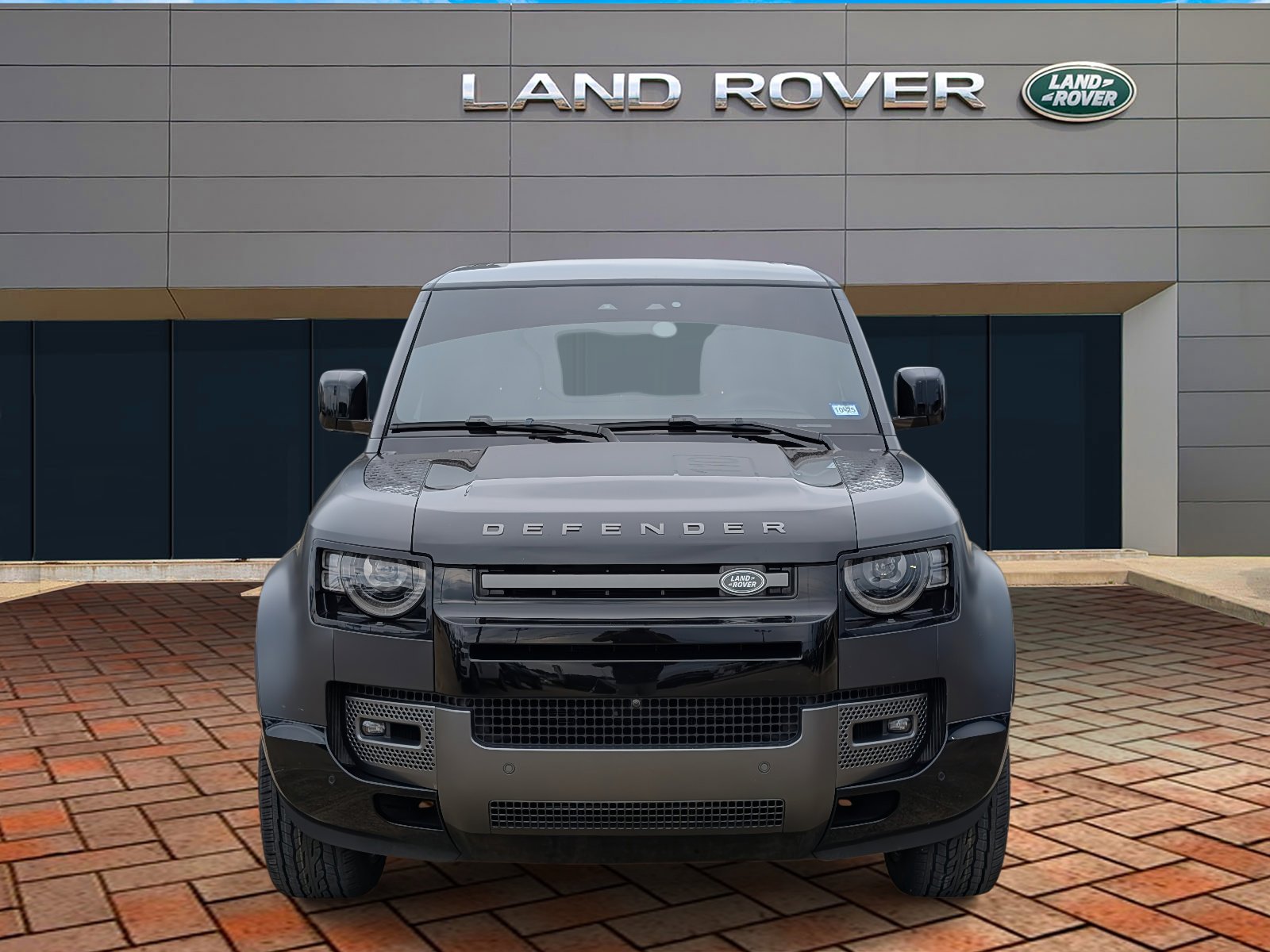 2024 Land Rover Defender Carpathian Edition photo 2