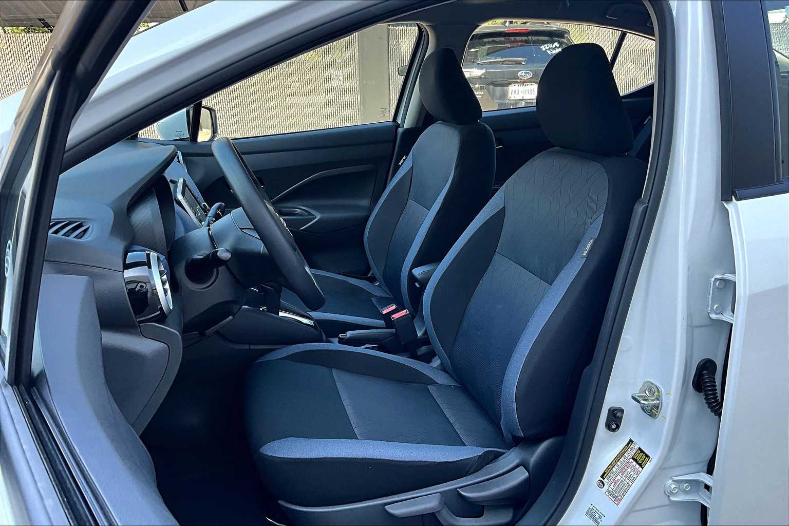 2025 Nissan Versa SV photo 13