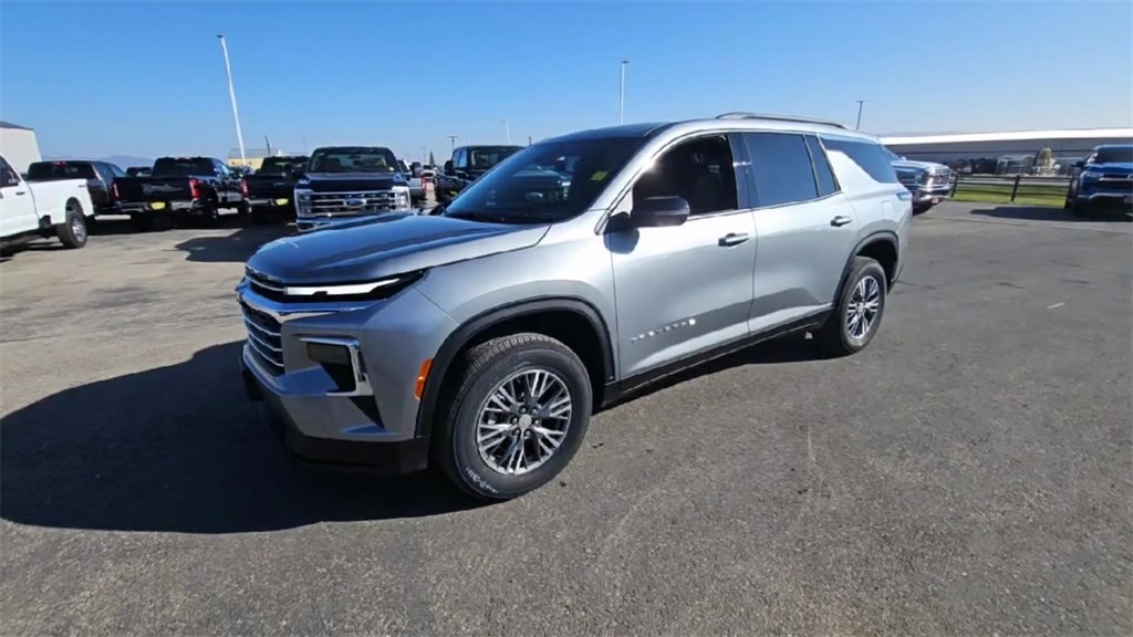 2026 Chevrolet Traverse photo 4