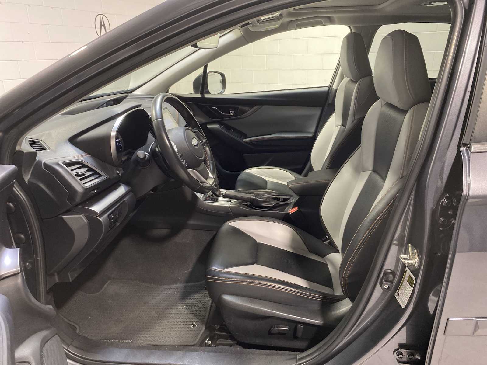2020 Subaru Crosstrek Limited photo 2