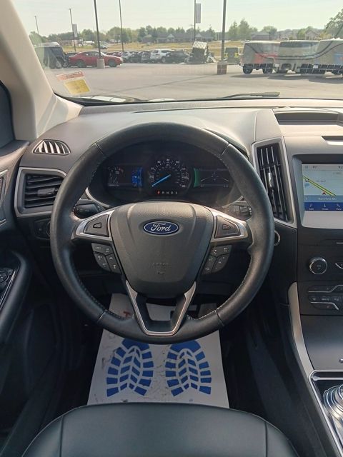 2020 Ford Edge SEL photo 15