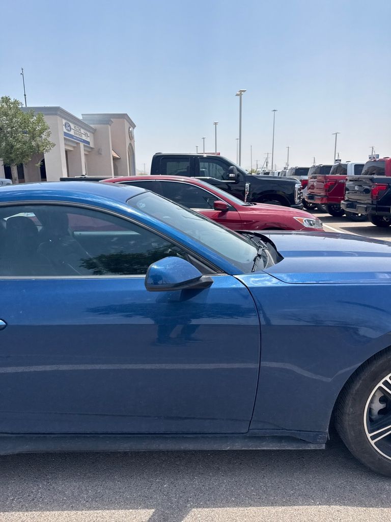 2024 Ford Mustang EcoBoost photo 4