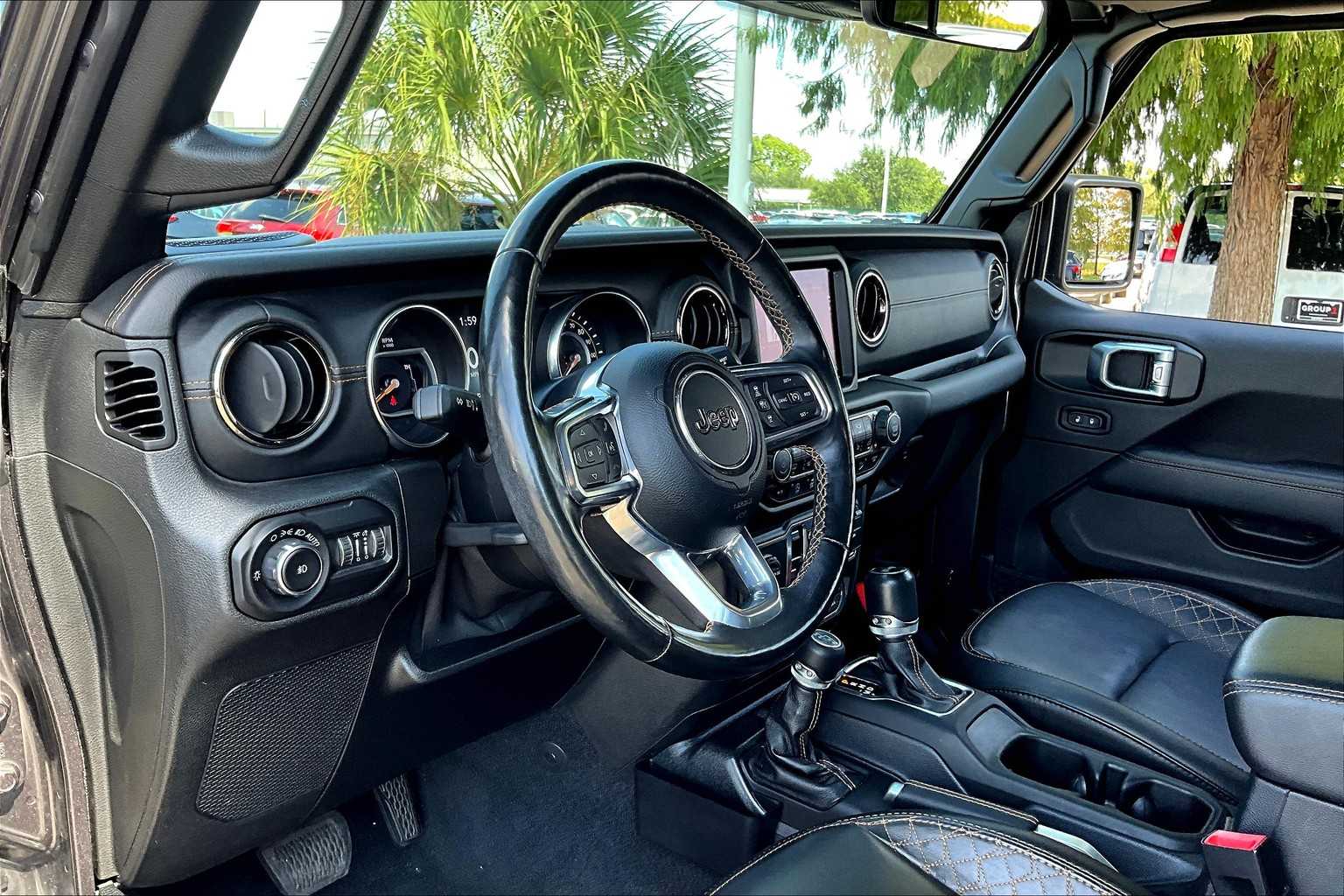 2020 Jeep Wrangler Unlimited Sahara High Altitude photo 14
