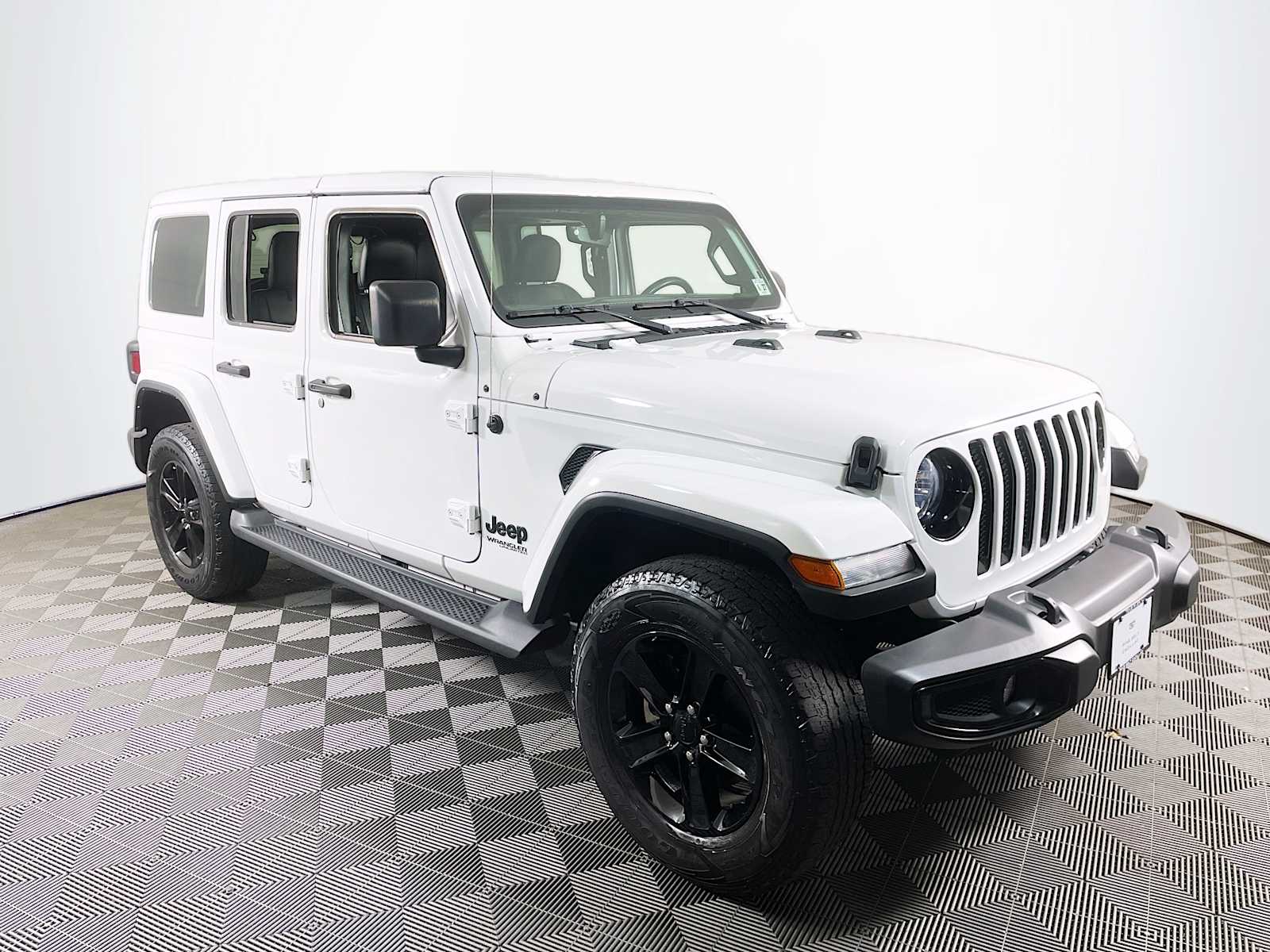 2022 Jeep Wrangler Unlimited Sahara Altitude photo 3