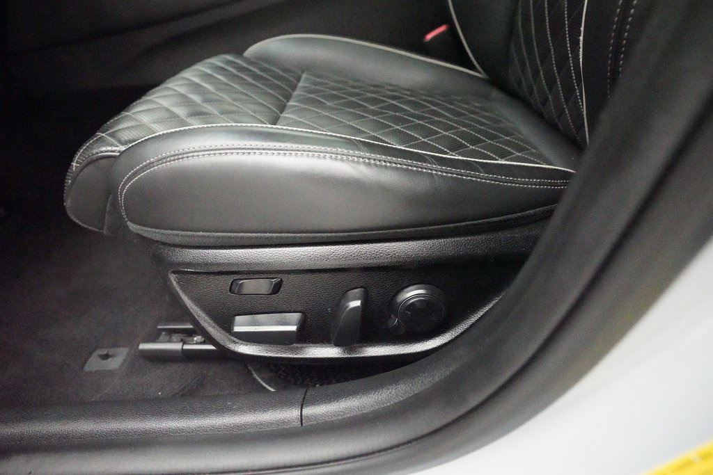 2021 Genesis G70 3.3T photo 25
