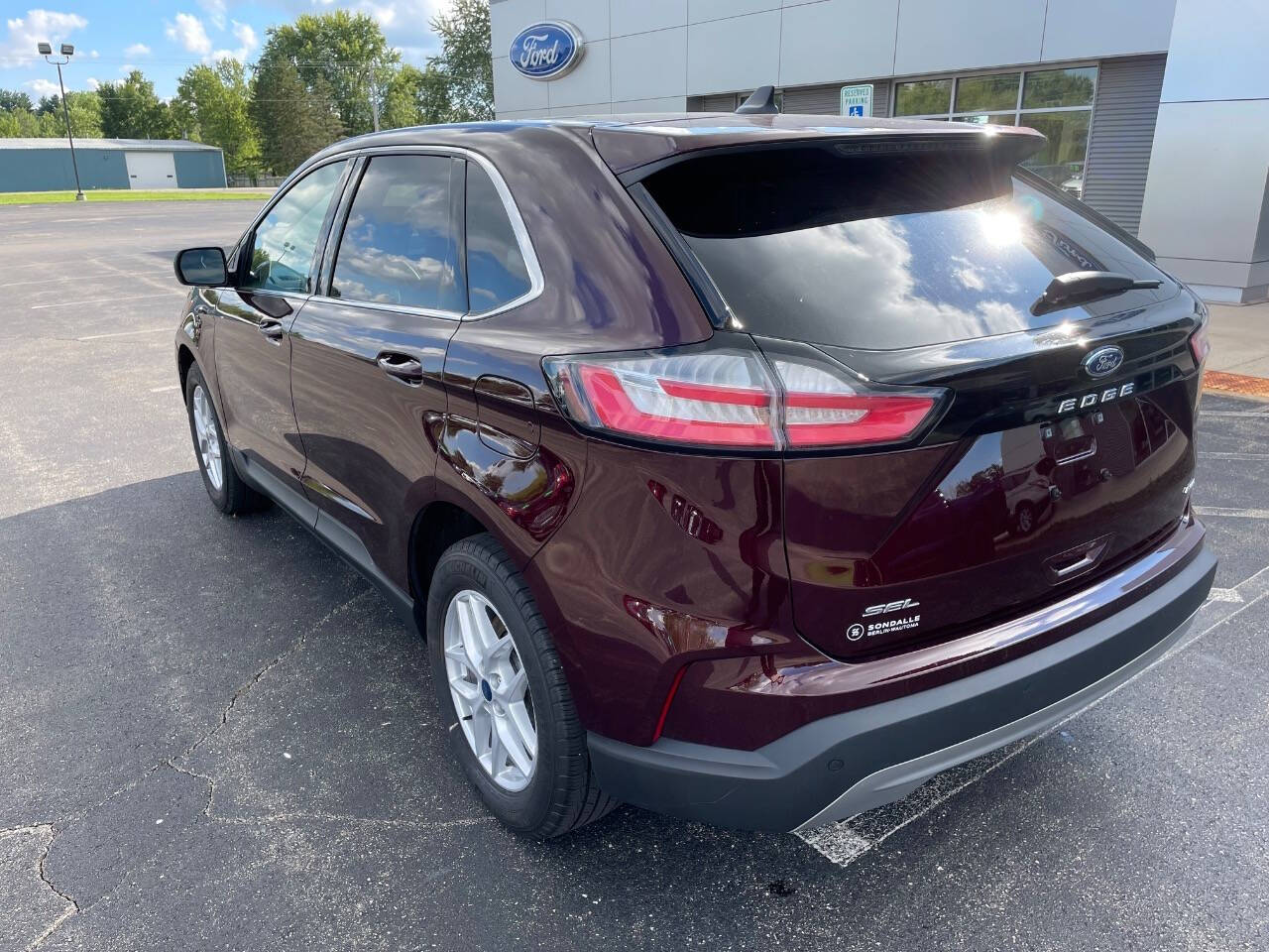 2022 Ford Edge SEL photo 6