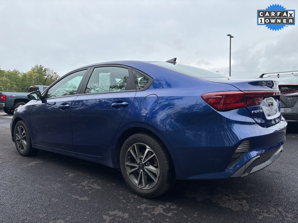 2023 Kia Forte LXS photo 3