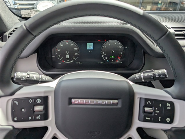 2025 Land Rover Defender 110 S photo 9