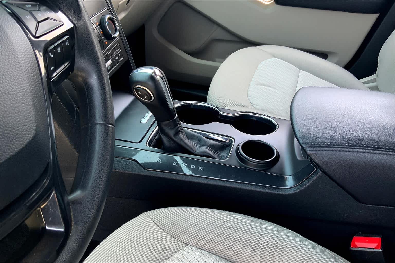 2019 Ford Explorer Base photo 13