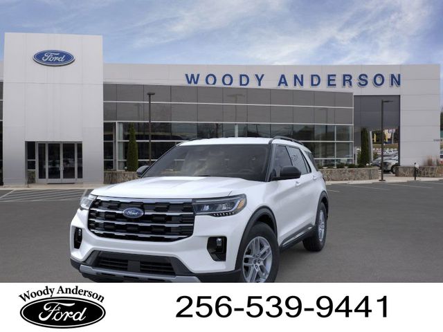 2025 Ford Explorer photo 2