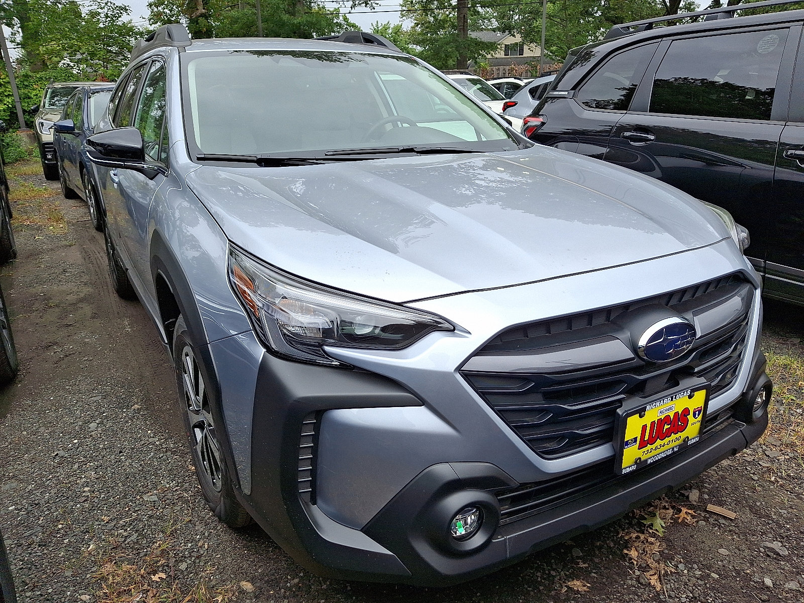 2025 Subaru Outback Premium photo 2